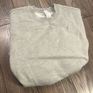 ALO Yoga Accolade Sweatshirt Size Women’s Small Grey